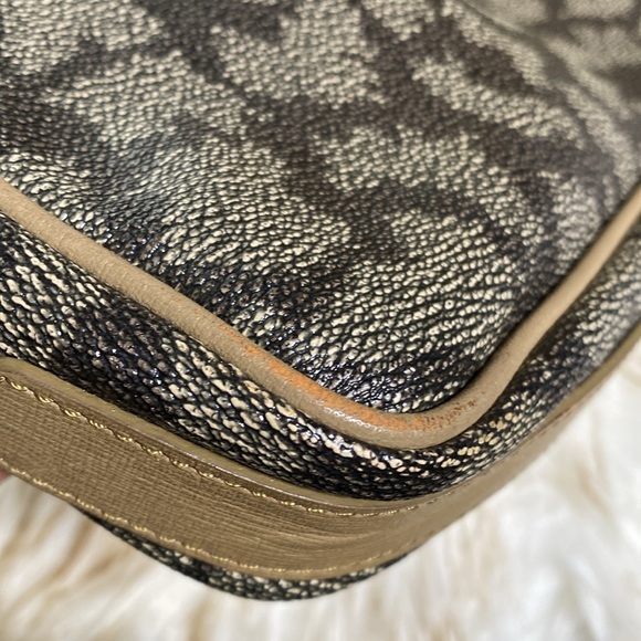 Yves Saint Laurent Giraffe print clutch pouch toiletry bag - Picture 10 of 10